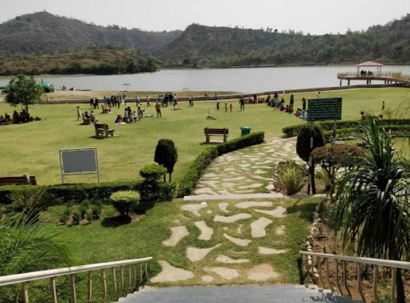 Picnics remain a winter constant for Sanchari Pal, even as cities and landscapes change.