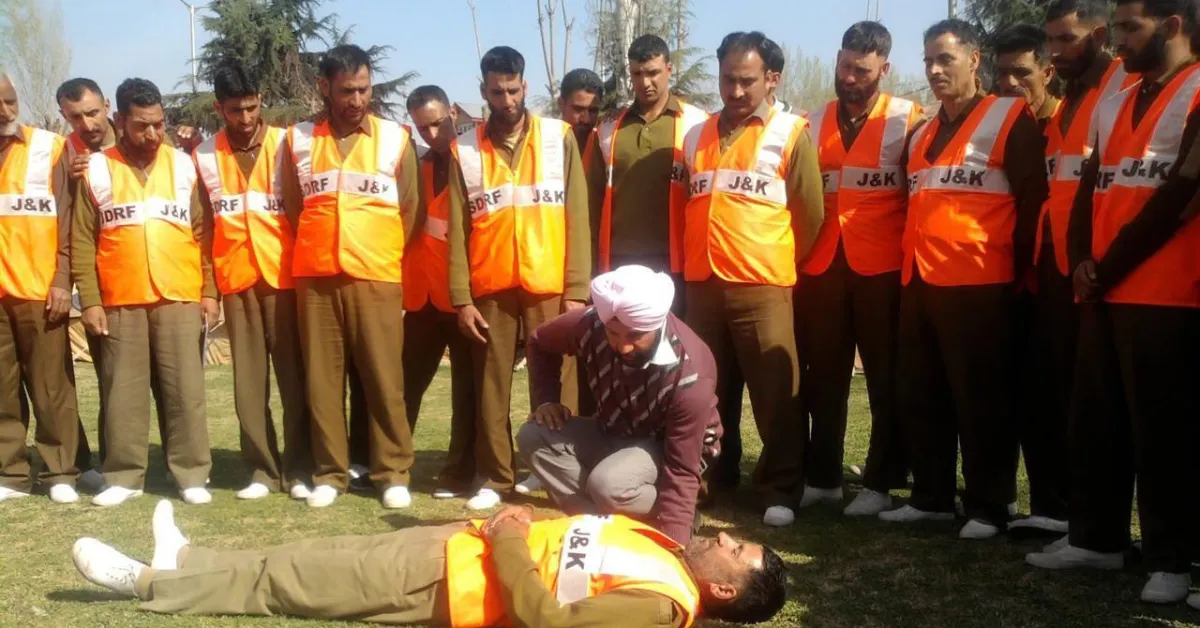 emergency first aid Kashmir