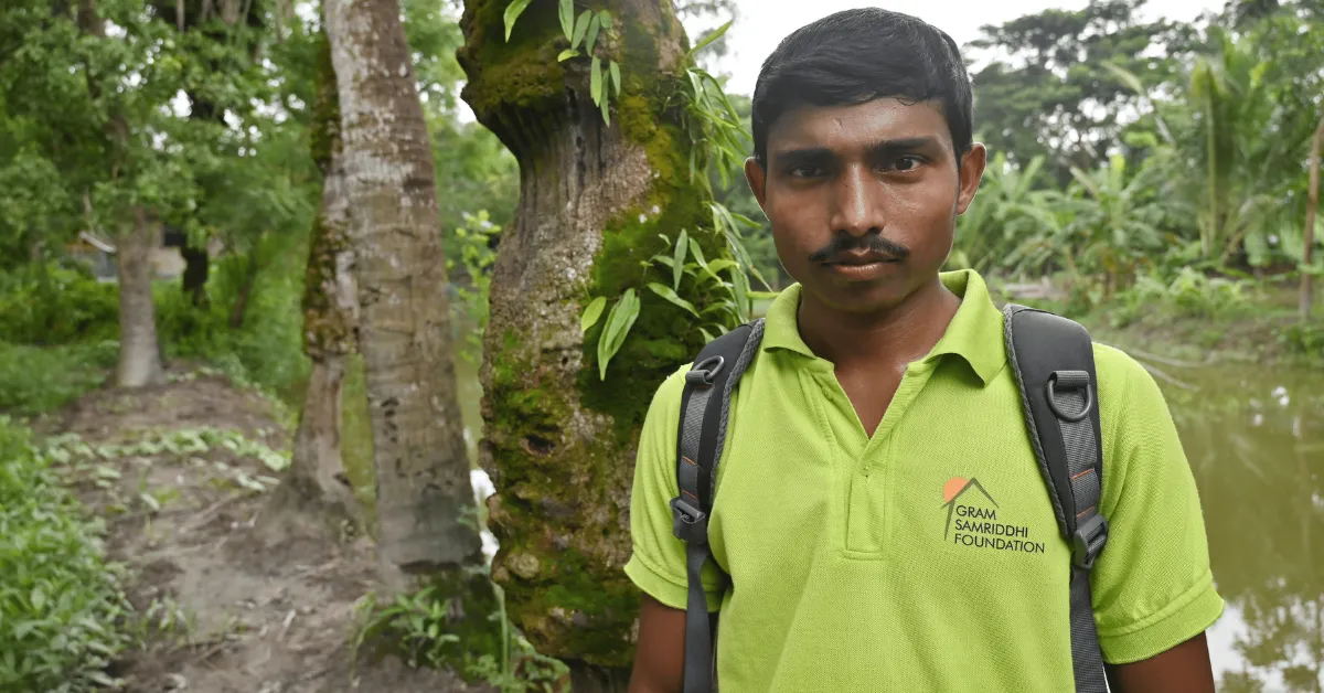 Biplab Mondal supports pond work as a village-level GSF member.