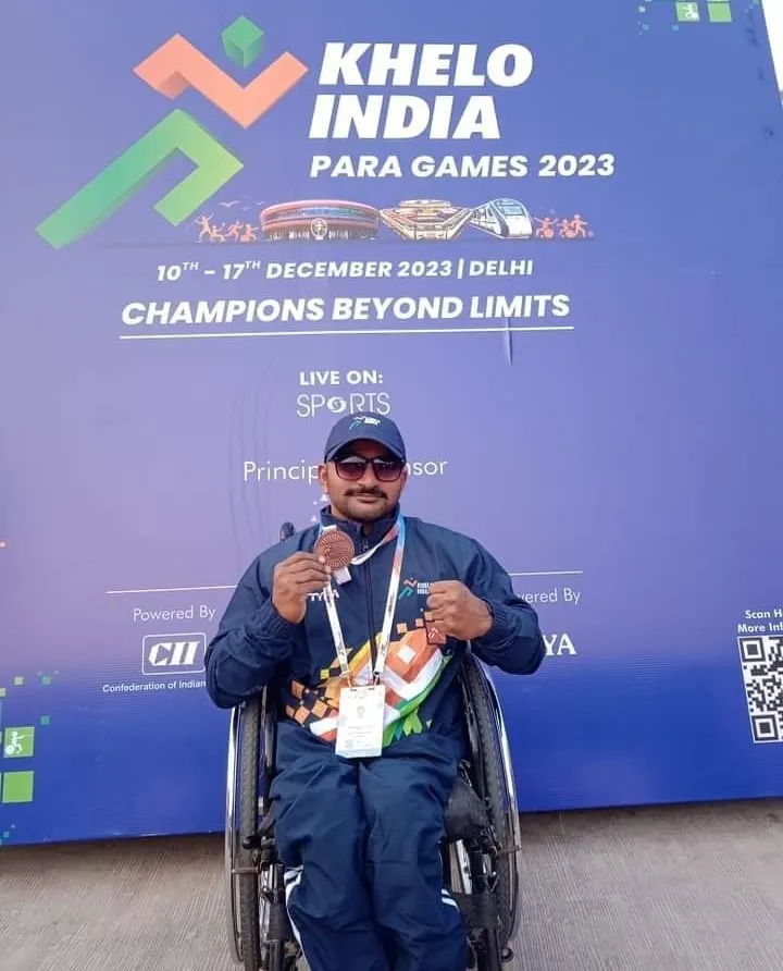 Winning the bronze medal at the national level