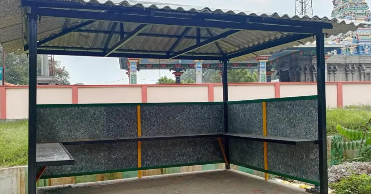 bus stand made of recycled plastic