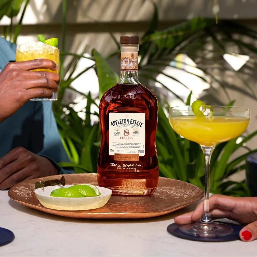 A picture of a bottle of Appleton Estate rum, one of the best imported rum brands available in India, which work well as rum gifting India as well as rum for cocktails India.