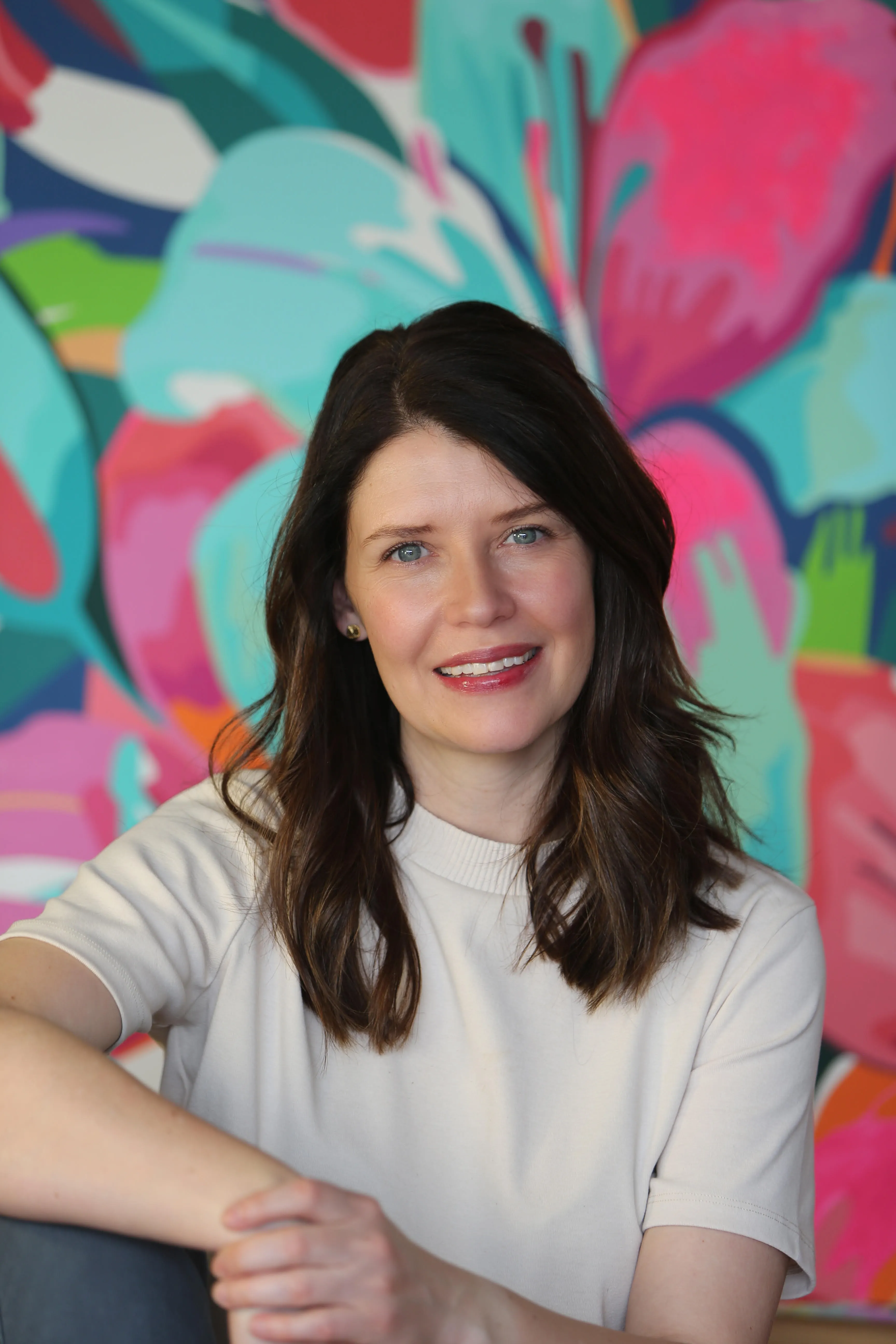 A picture of Lourdes Villagómez artist who has introduced Mexican art in India by highlighting the India and Mexico cultural connection