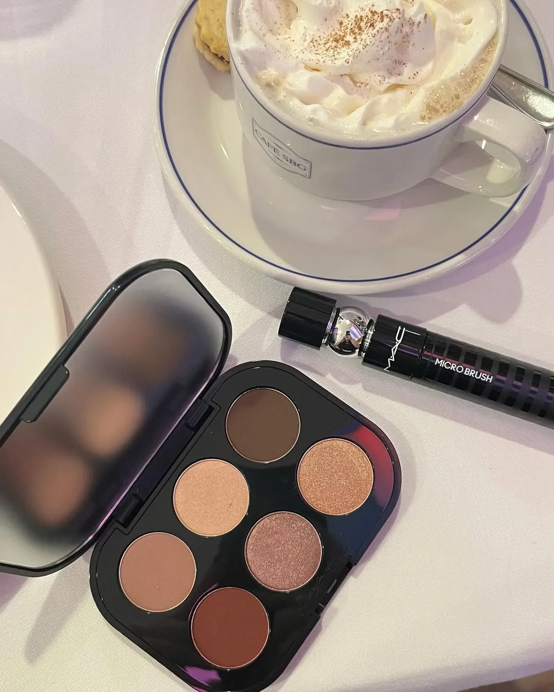 M.A.C Connect in Colour best Eyeshadow Palette for festive shine