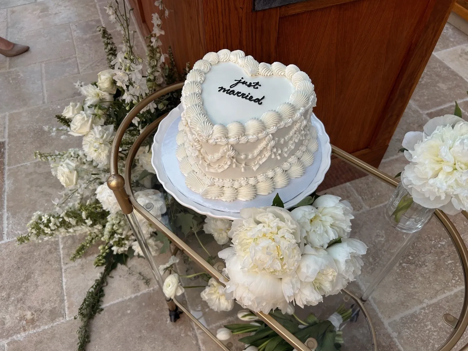 A picture of a wedding cake reading 'Just Married' to depict the success of arranged marriage in India, besides matchmaking in India, matchmakers in India and marriage bureaus in India and even matrimonial platforms in India