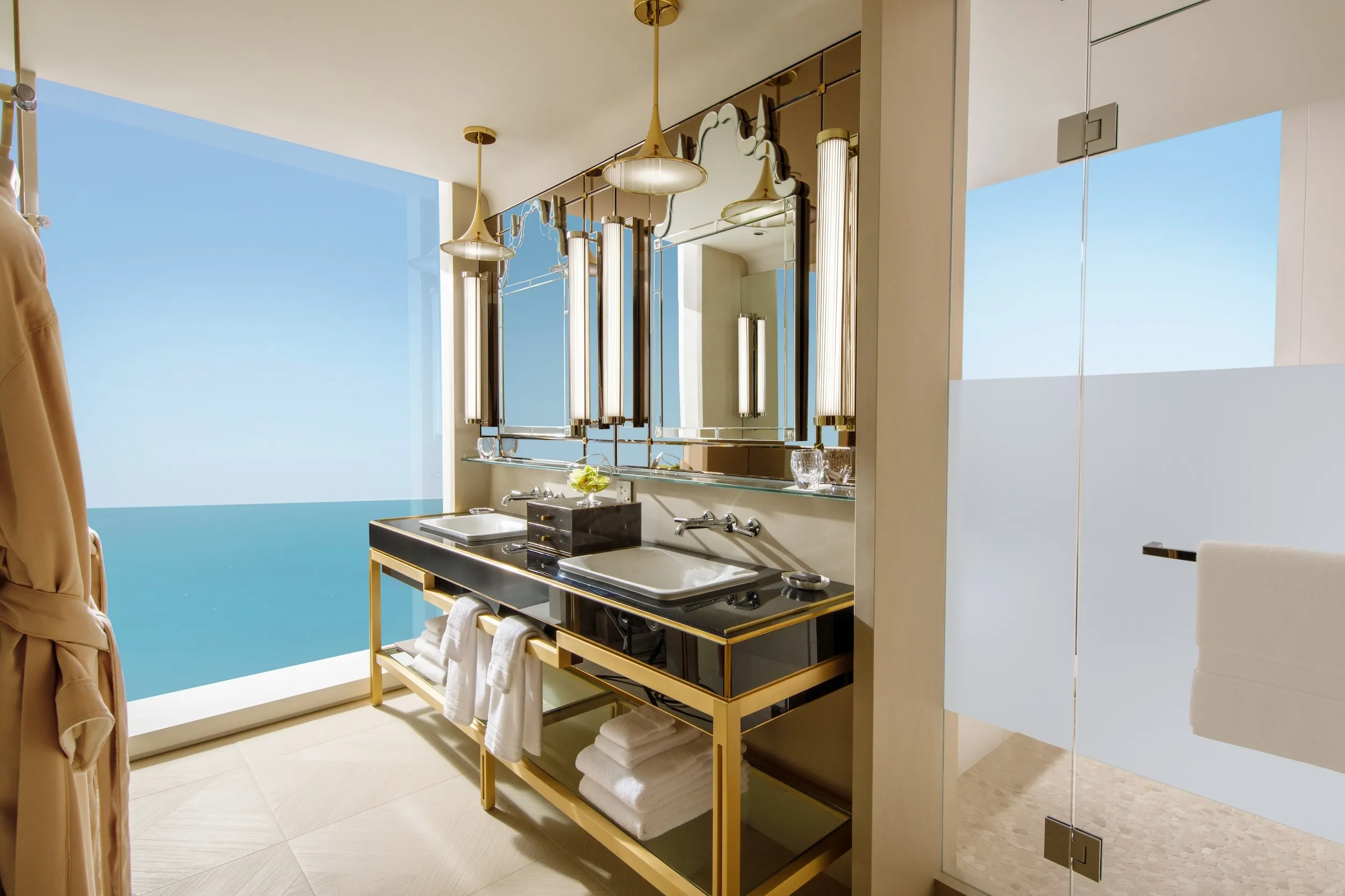 05 Enclave at Wynn - King Bathroom