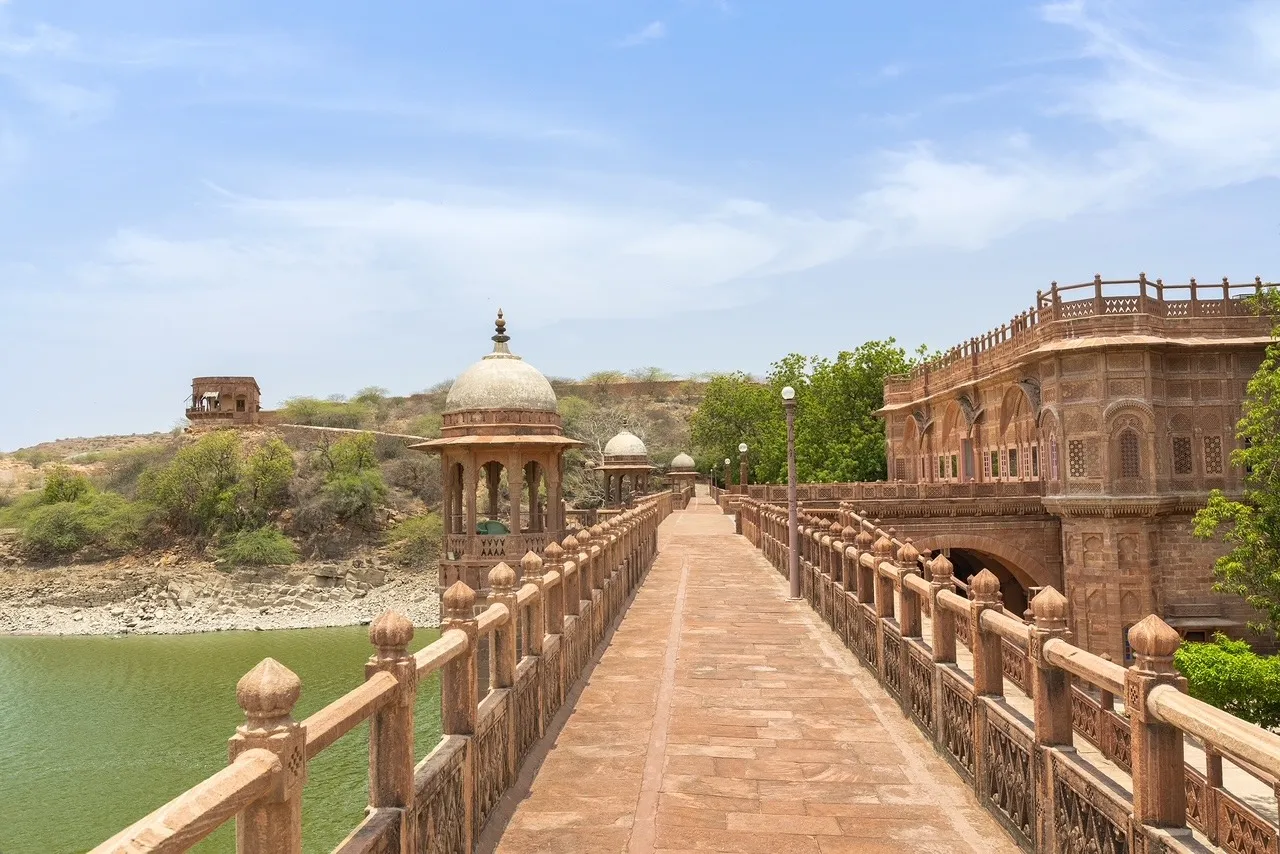 WelcomHeritage Bal Samand Lake Palace, Jodhpur pg