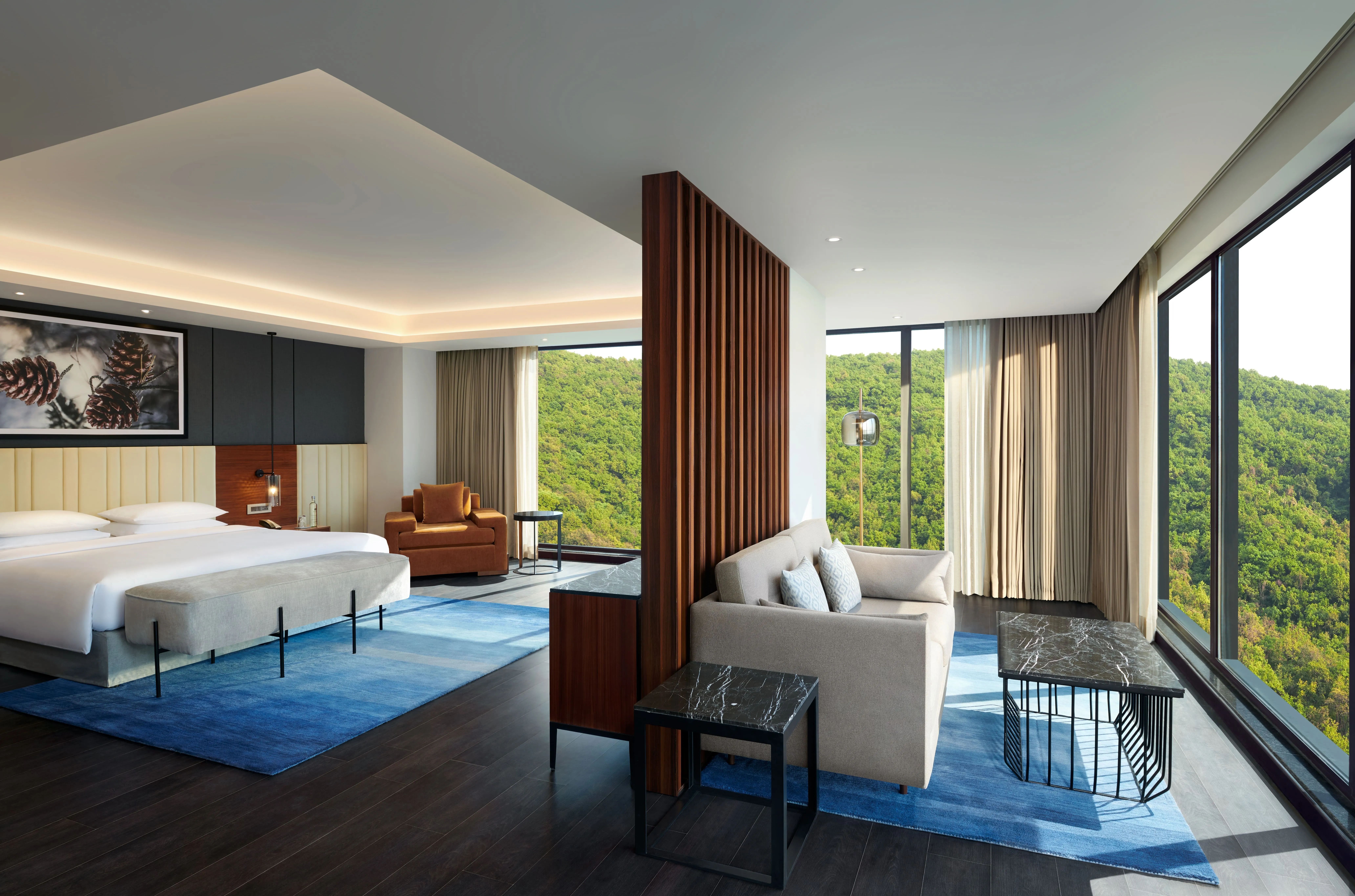 Regency Suite