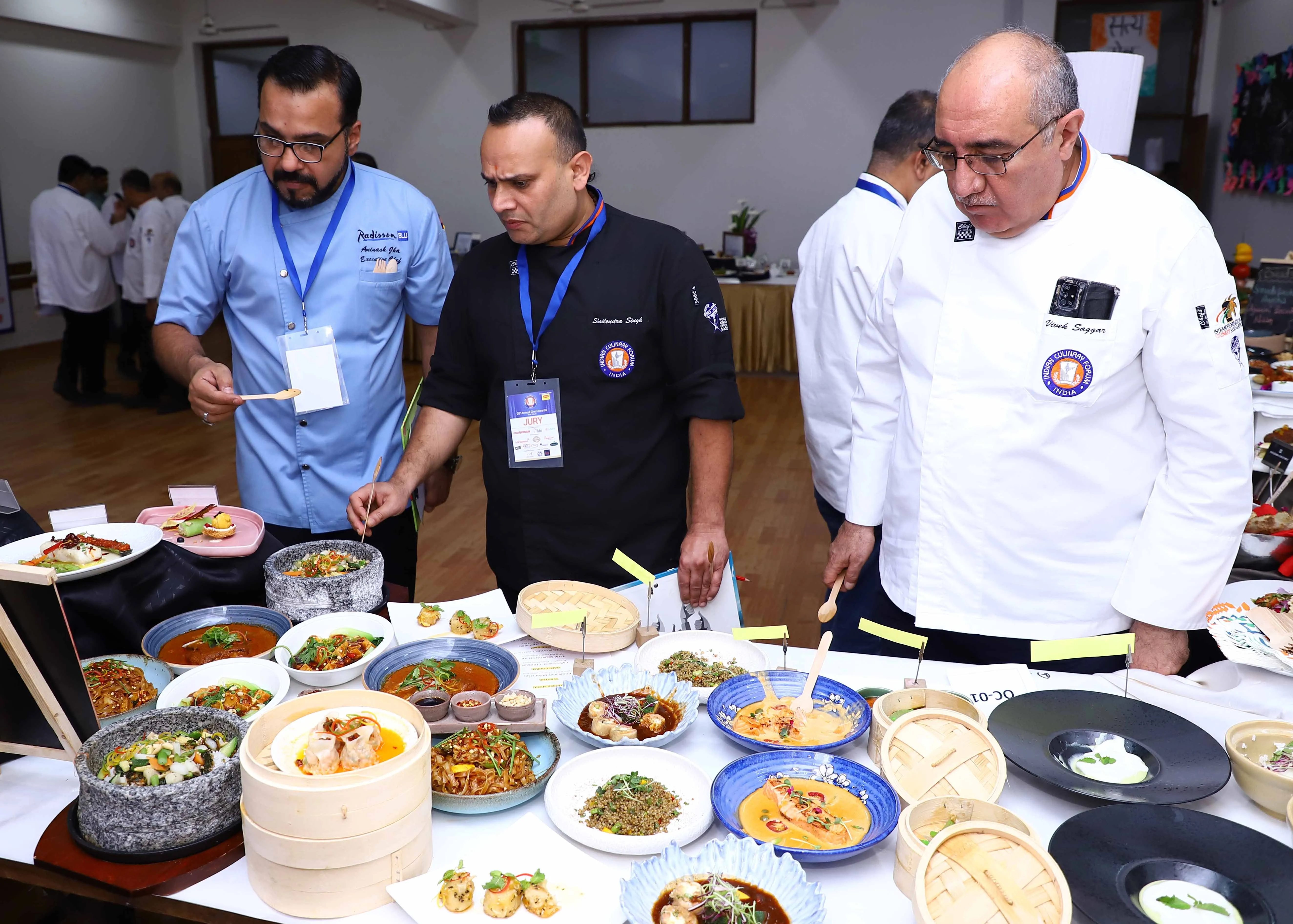 -Jury Judging the Competitions