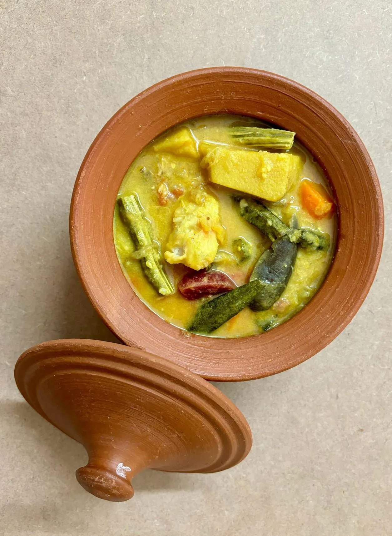 Sakuche (vegetable in coconut curry)
