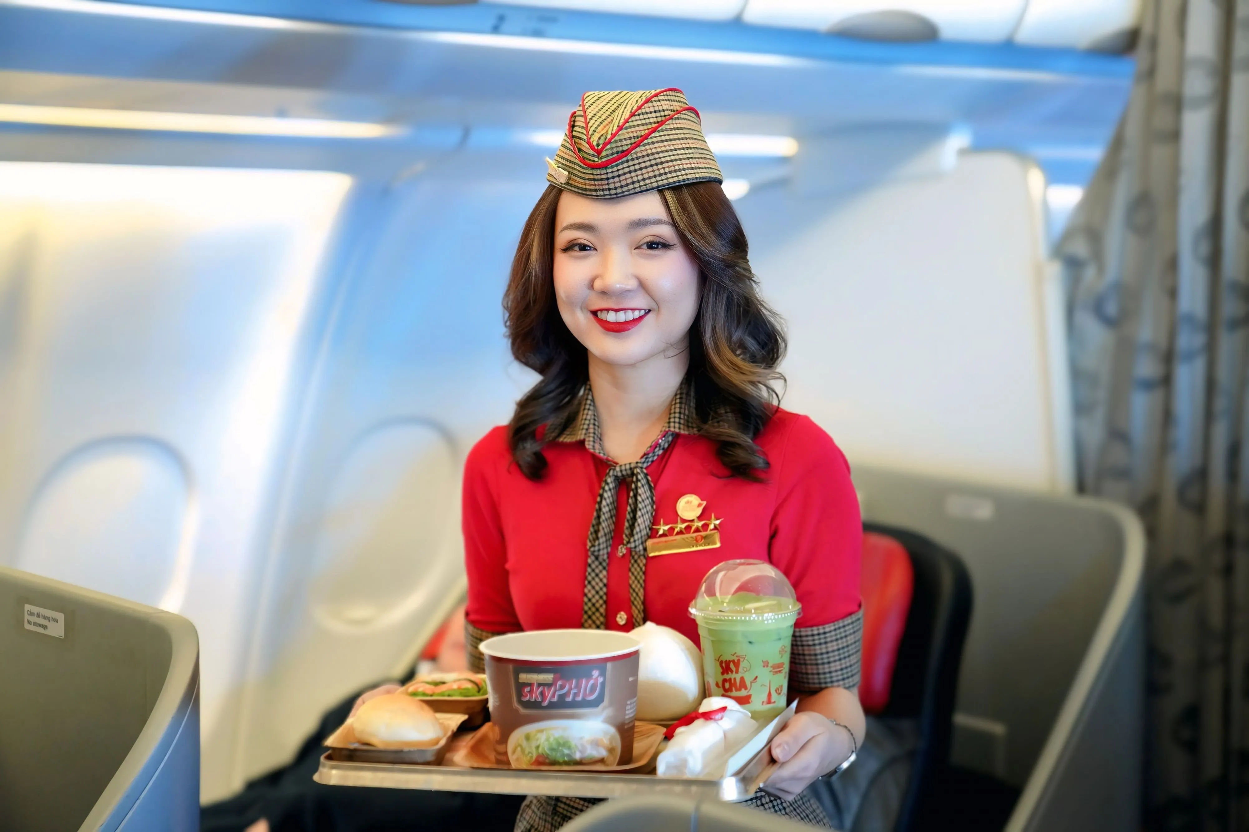 Vietjet flight crew (1)