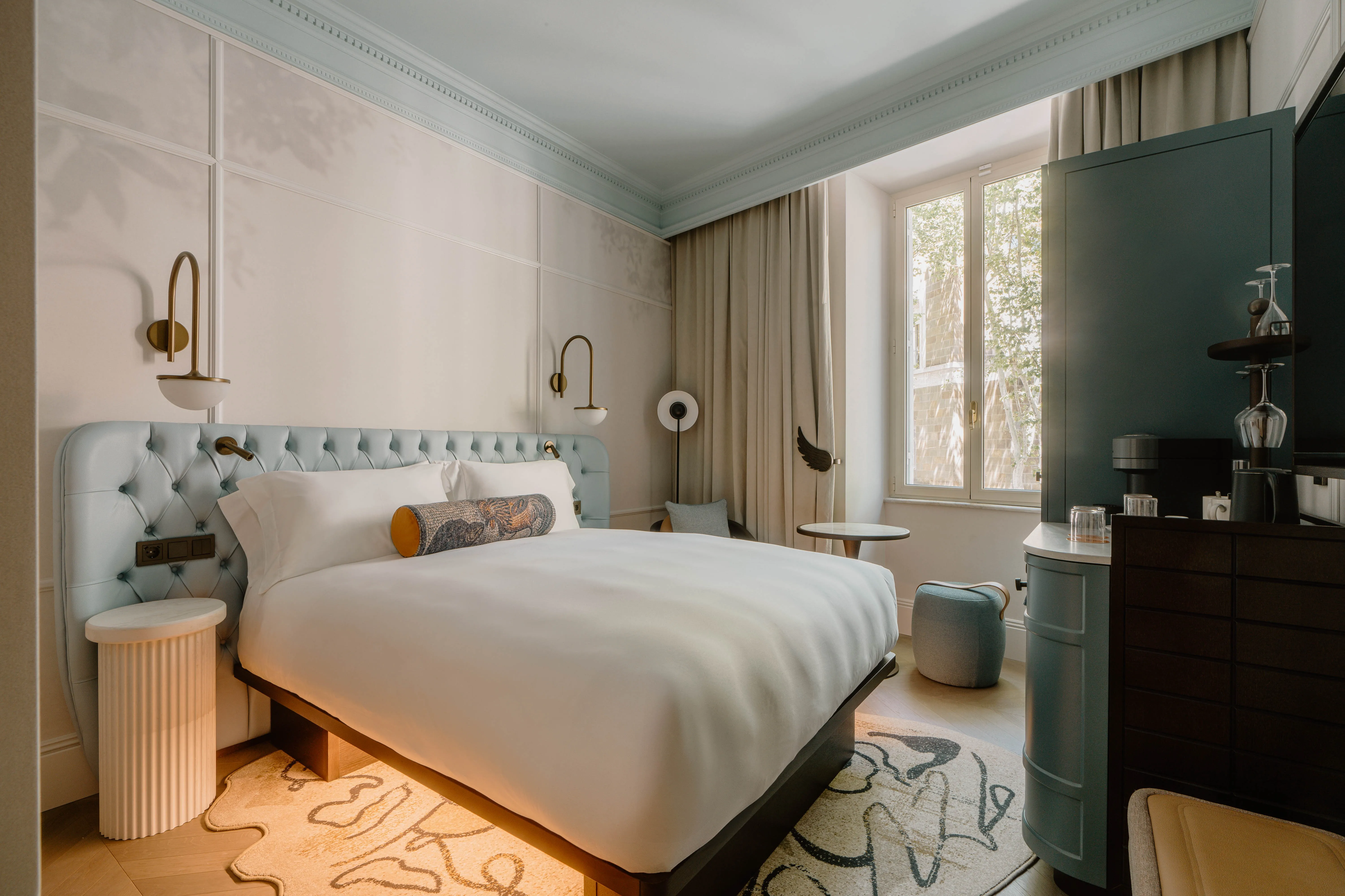 Hotel Alexandra, Vignette Collection 1