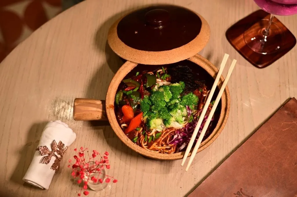 The Winter Whisperer. - Claypot - Tess, HCBK