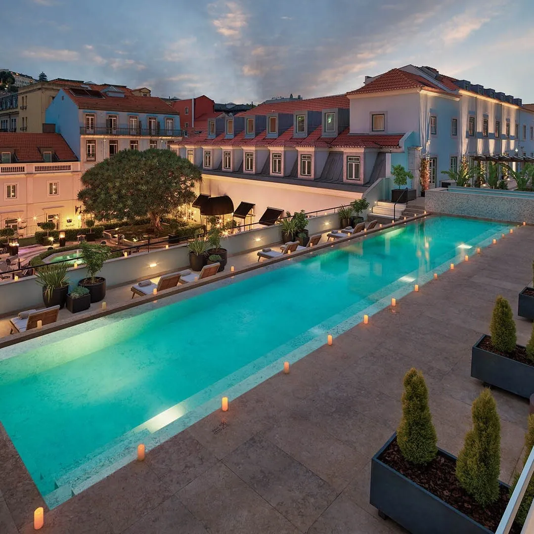 Social_Square-22.9_HPAPoolNight7