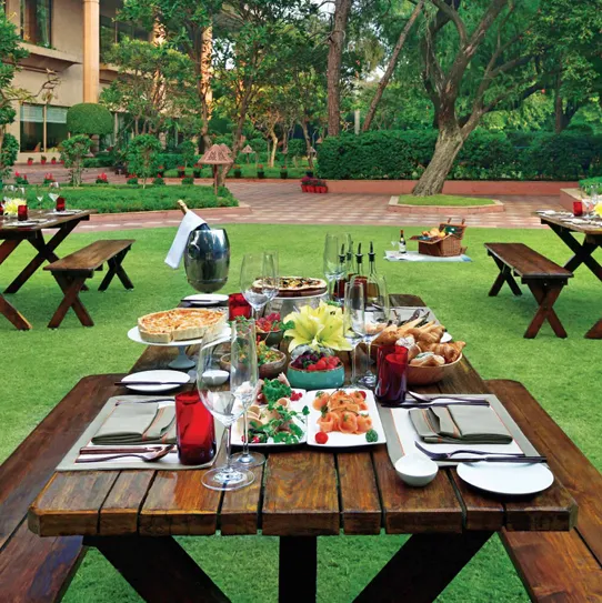 Taj Mahal, New Delhi - Christmas Brunch