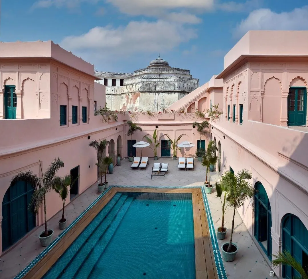 Ran Baas, The Palace - Lassikhana