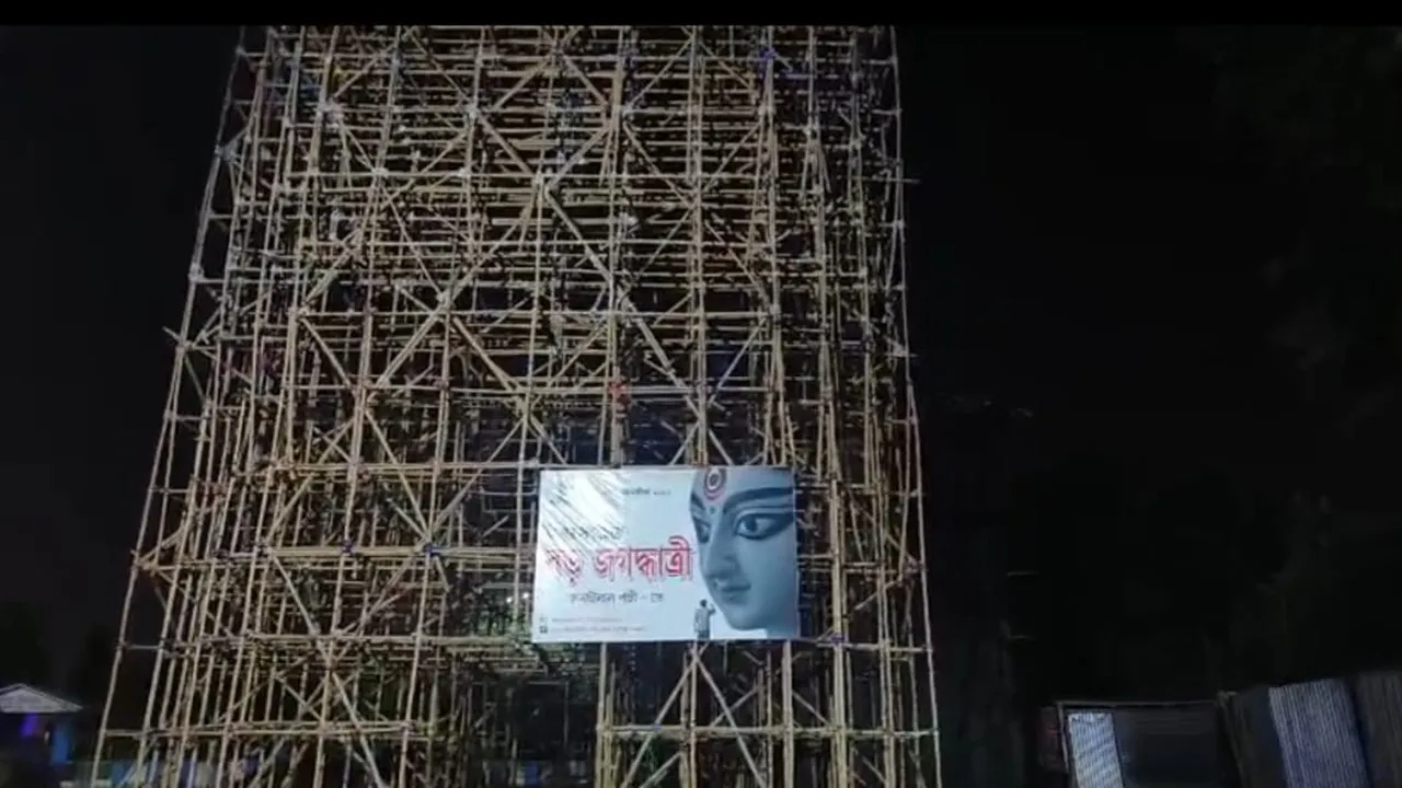 Chadannagar Kanailal Palli Pujo: এই সেই মণ্ডপ।