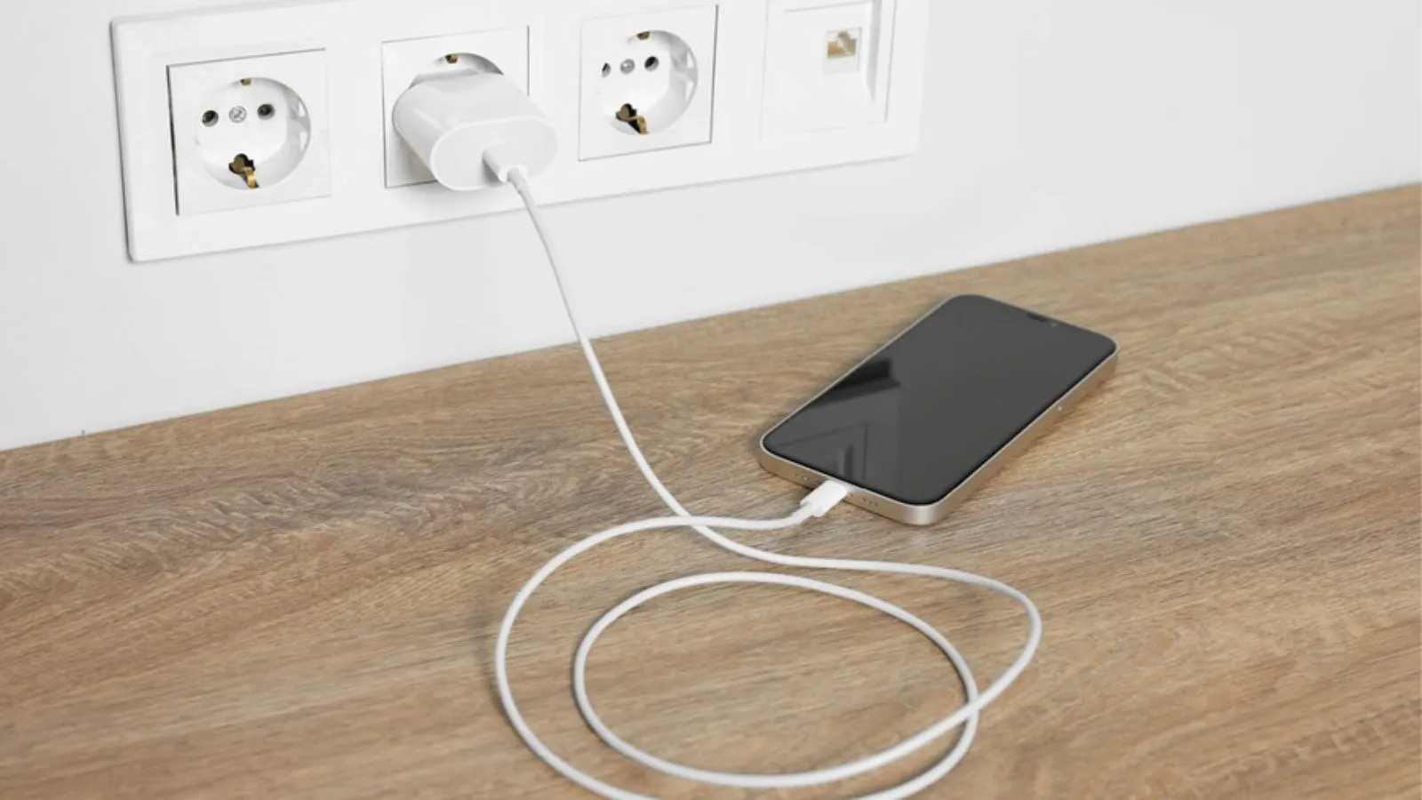 How to Turn Old Phone Into a CCTV Camera