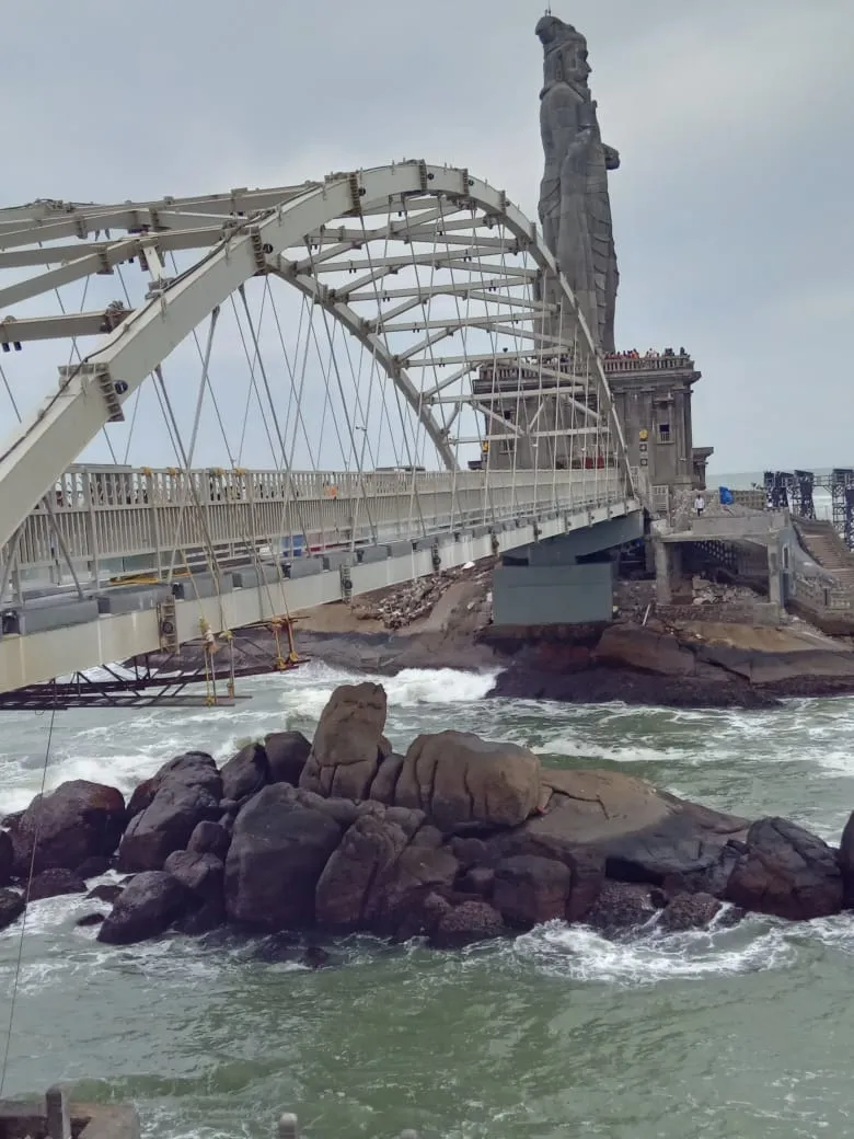 kumari glass brdge
