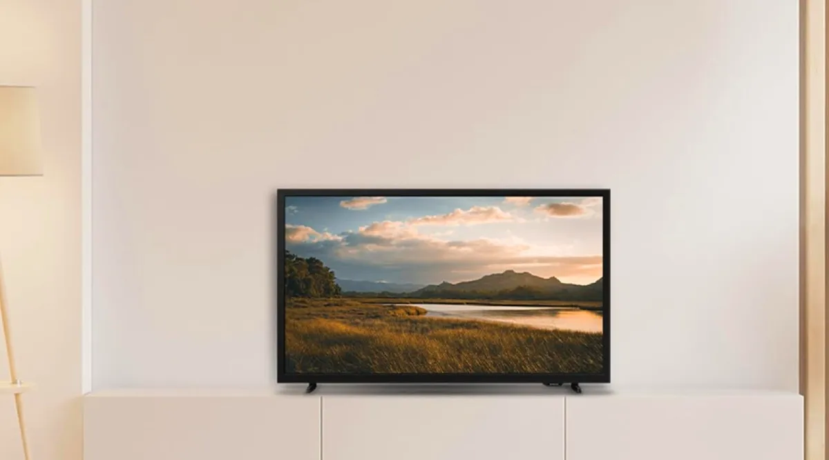 Samsung XXL Series (32”, HD, Tizen)