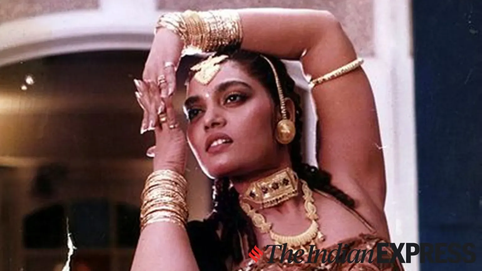 silk-smitha_1600_archives-1