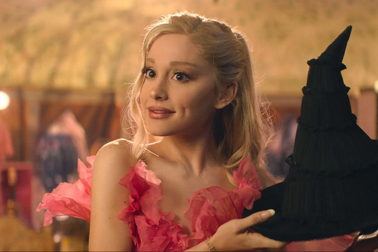 Ariana-Grande-Wicked