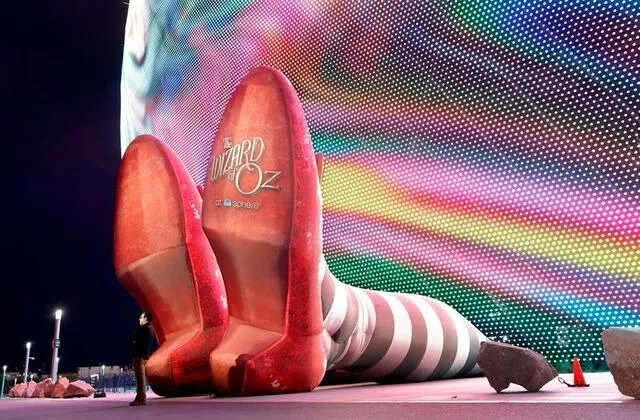 tag_reuters.com,2025_newsml_LYNXMPEL7K0E0_22025-08-21T102147Z_2_LYNXMPEL7K0E0_RTROPTP_3_TECH-AI-WIZARD-OF-OZ