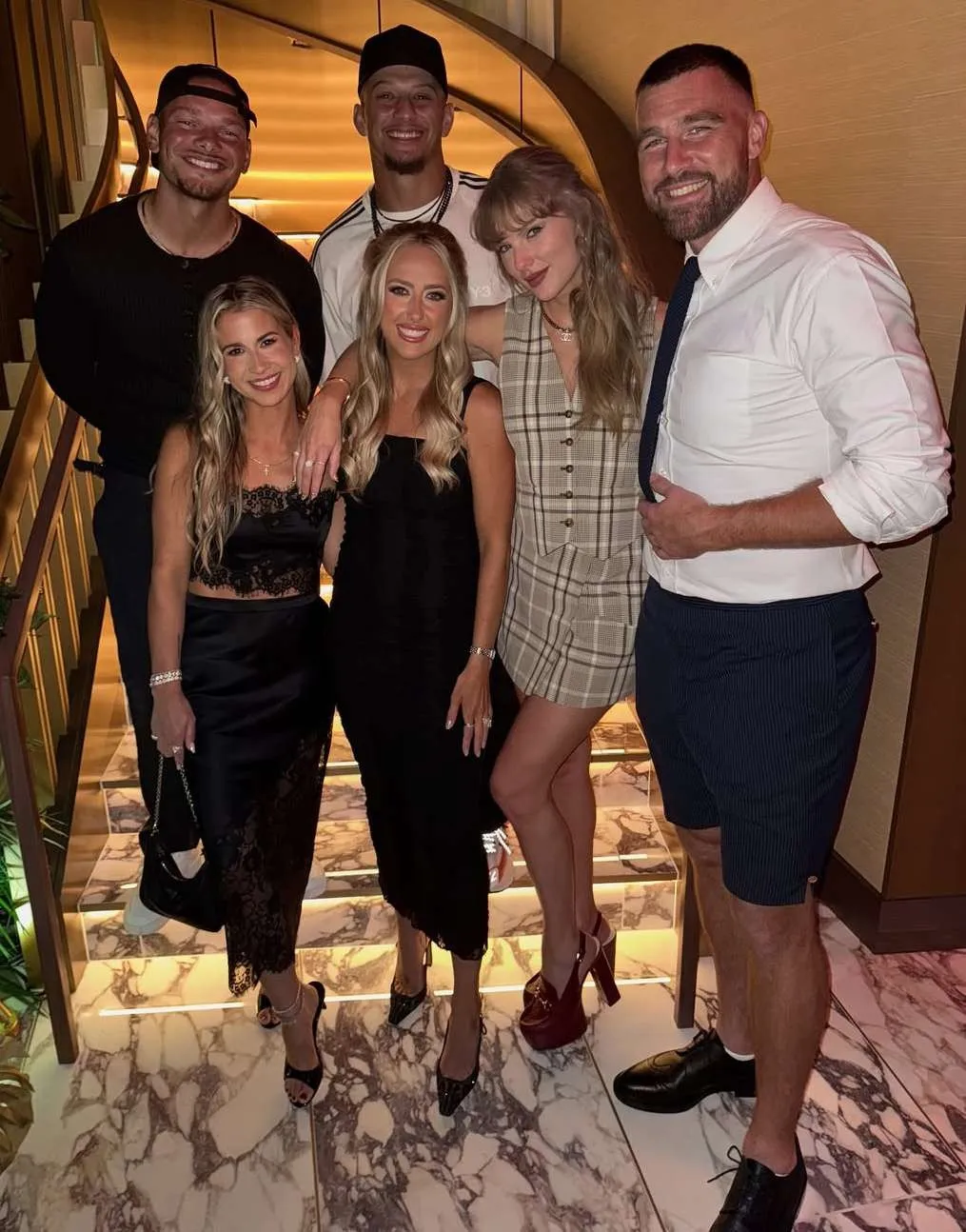 taylor-swift-travis-kelce-patrick-brittany-mahomes-kane-brown-2-091525-a361bc8acbe045a5a17a926f17e87d15