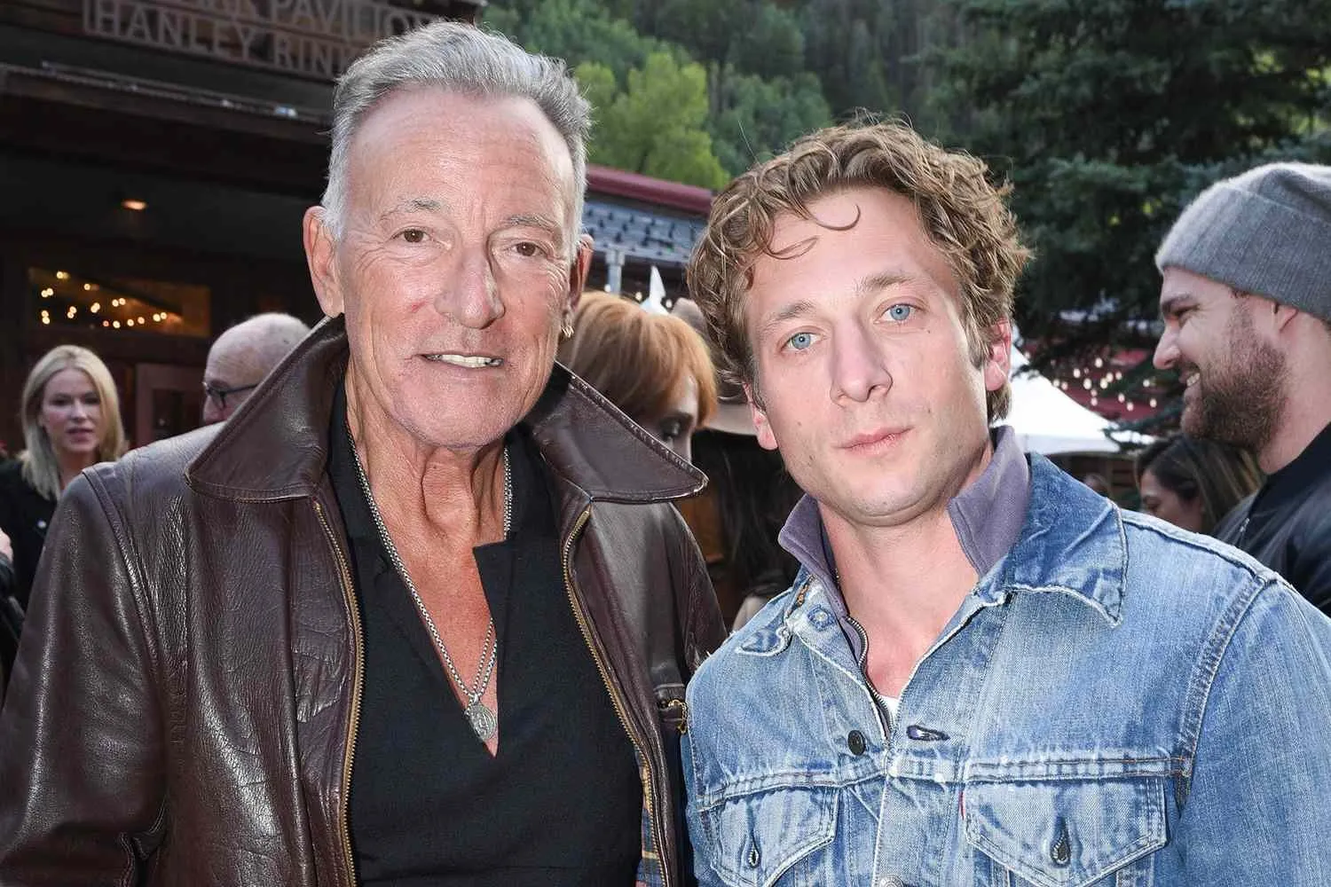 Bruce-Springsteen-Jeremy-Allen-White-083025-51f82437b7a34630876bddc3f118ff62