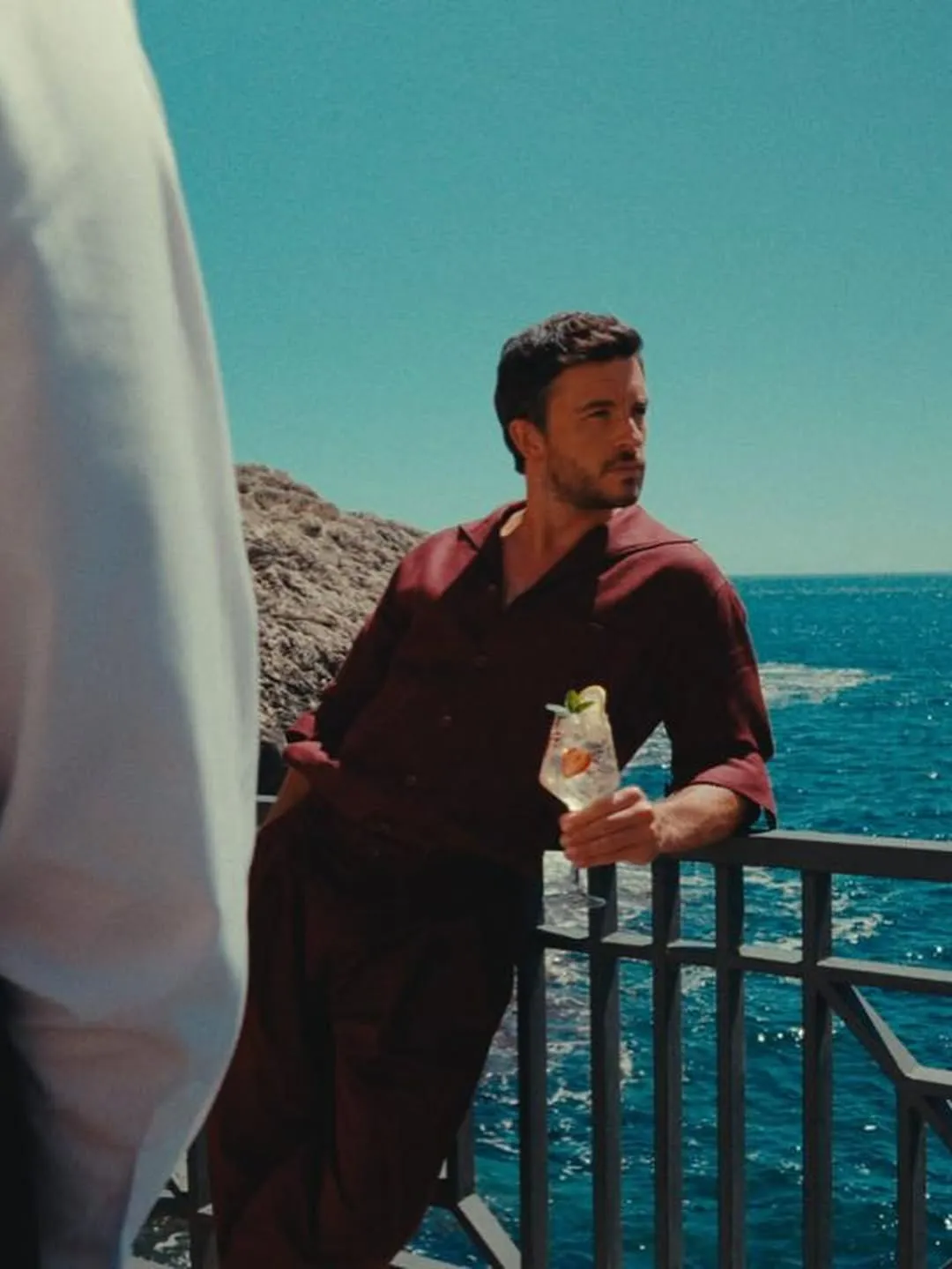 Jonathan Bailey/ Instagram