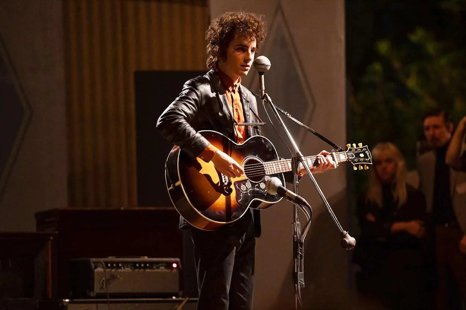 timothee-chalamet-a-complete-unknown-121724-2-6fbaecf81a1d43bfb50292fbde8e5e69