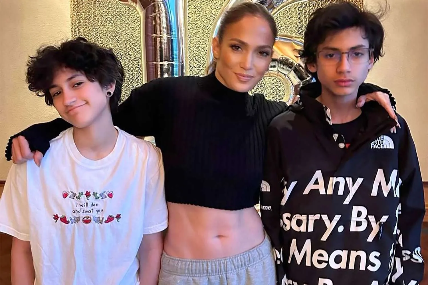 jennifer-lopez-emme-max-instagram-11924-653afb36f2fe44e1b5b13e2a6ccda2d3