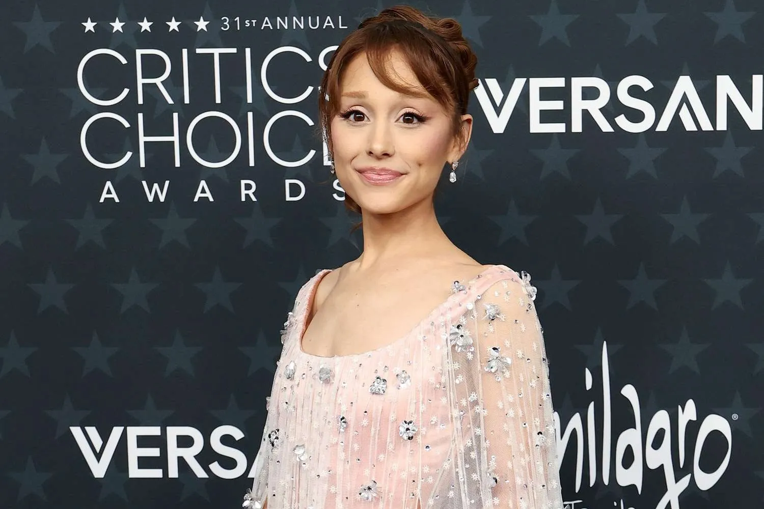 Ariana-Grande-31st-annual-critics-choice-awards-010926-tout-7445609fa4ed4559a7cc564c950cff72