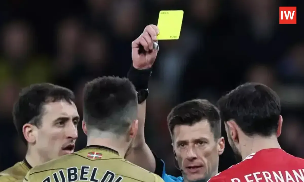 Manchester-United-Fans-Furious-as-Referee-Overlooks-an-Apparent-Foul-(IW