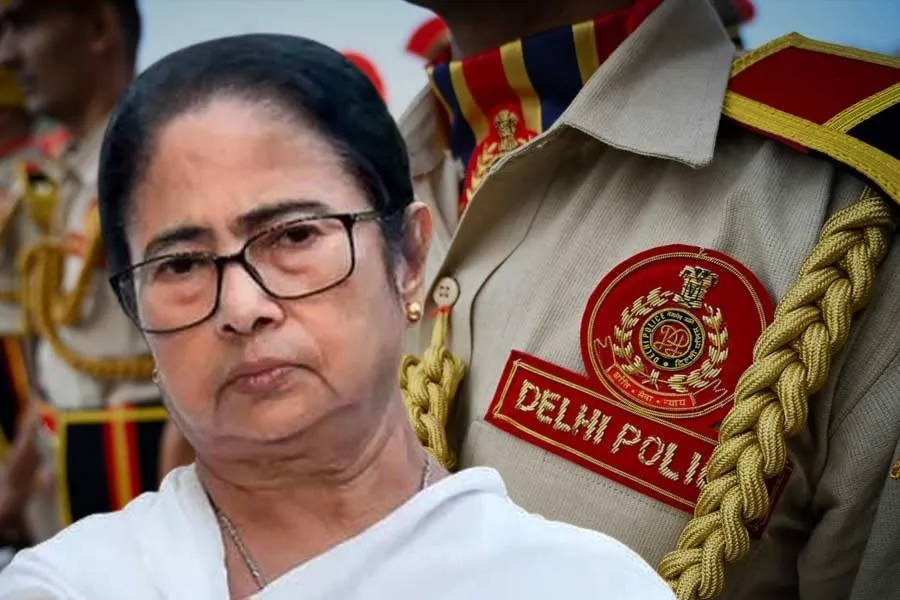 Mamata-Delhi-Police