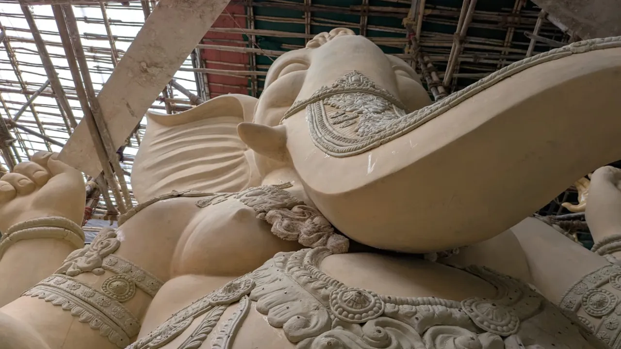 Santacruz’s 20-feet eco-friendly murti