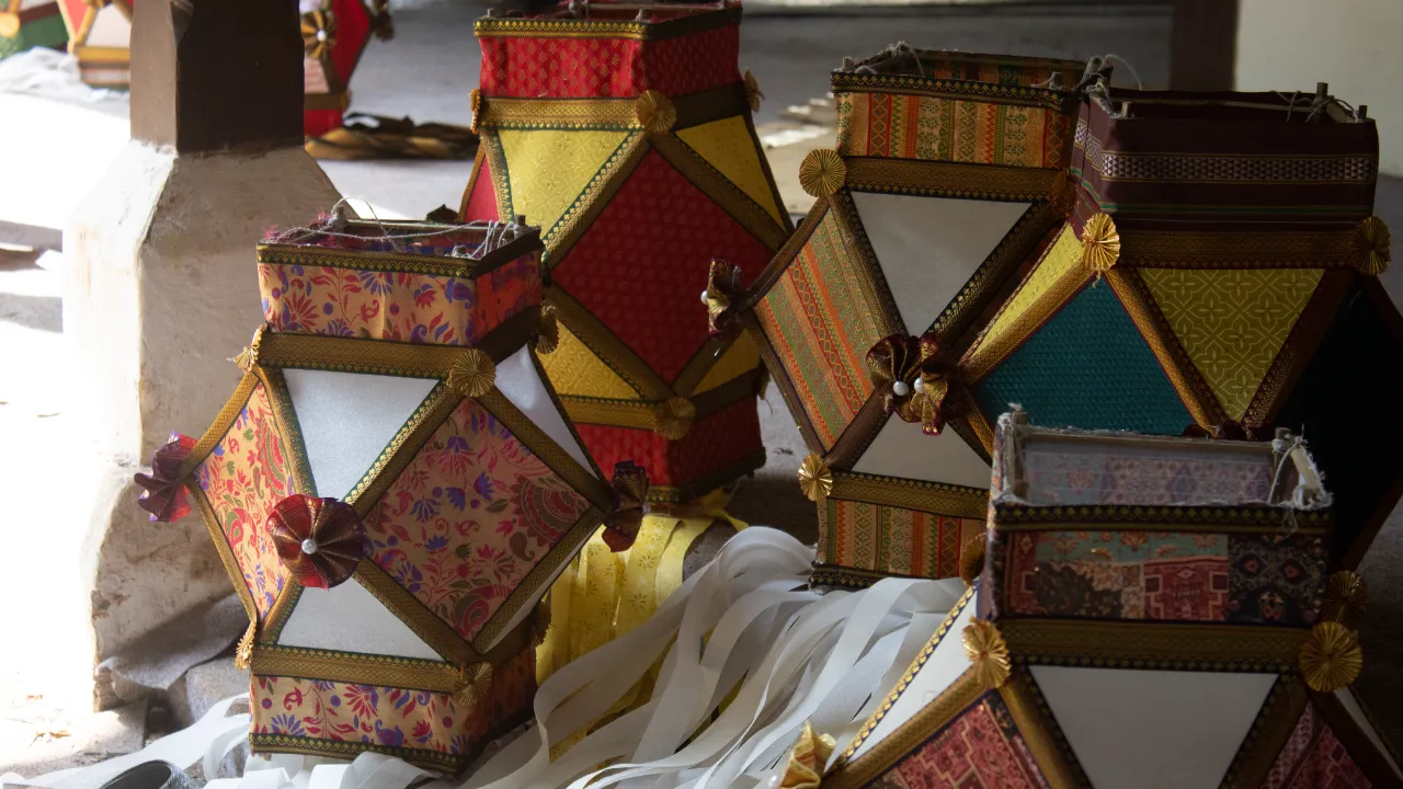 LocalWaliDiwali Khun Diwali Lanterns (1)