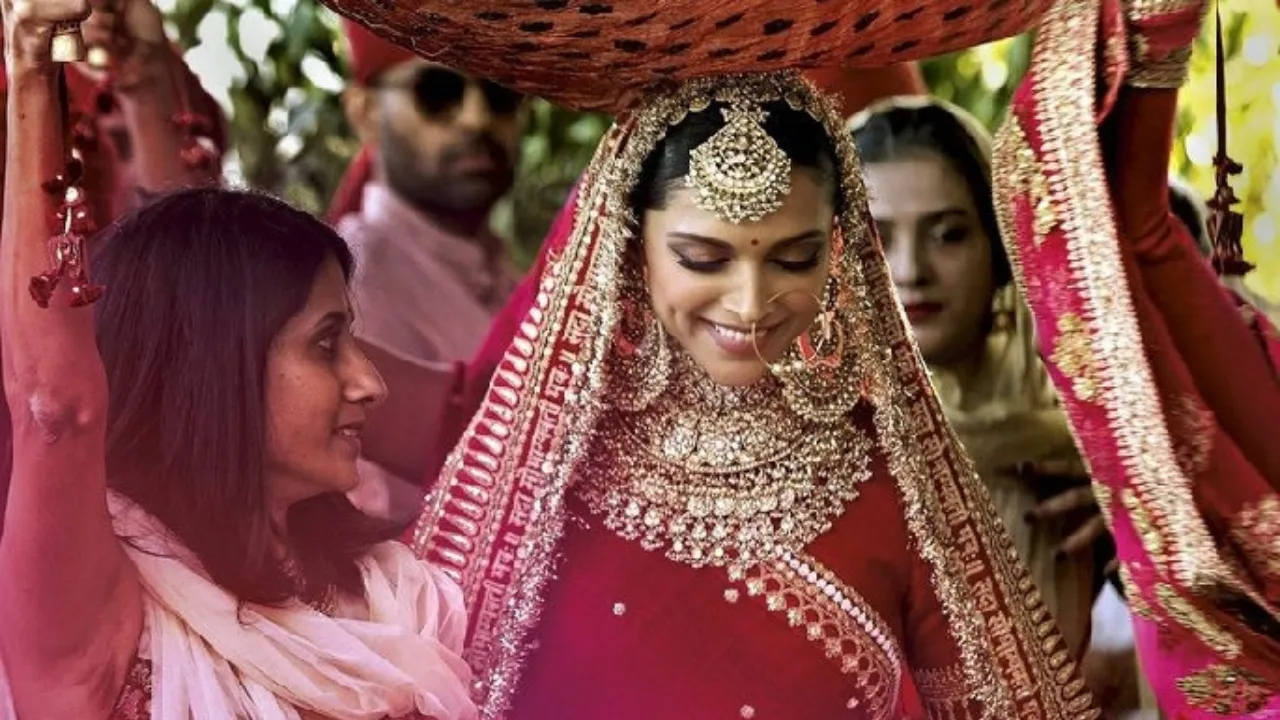 Bridal Entry Chadars (1) (2)