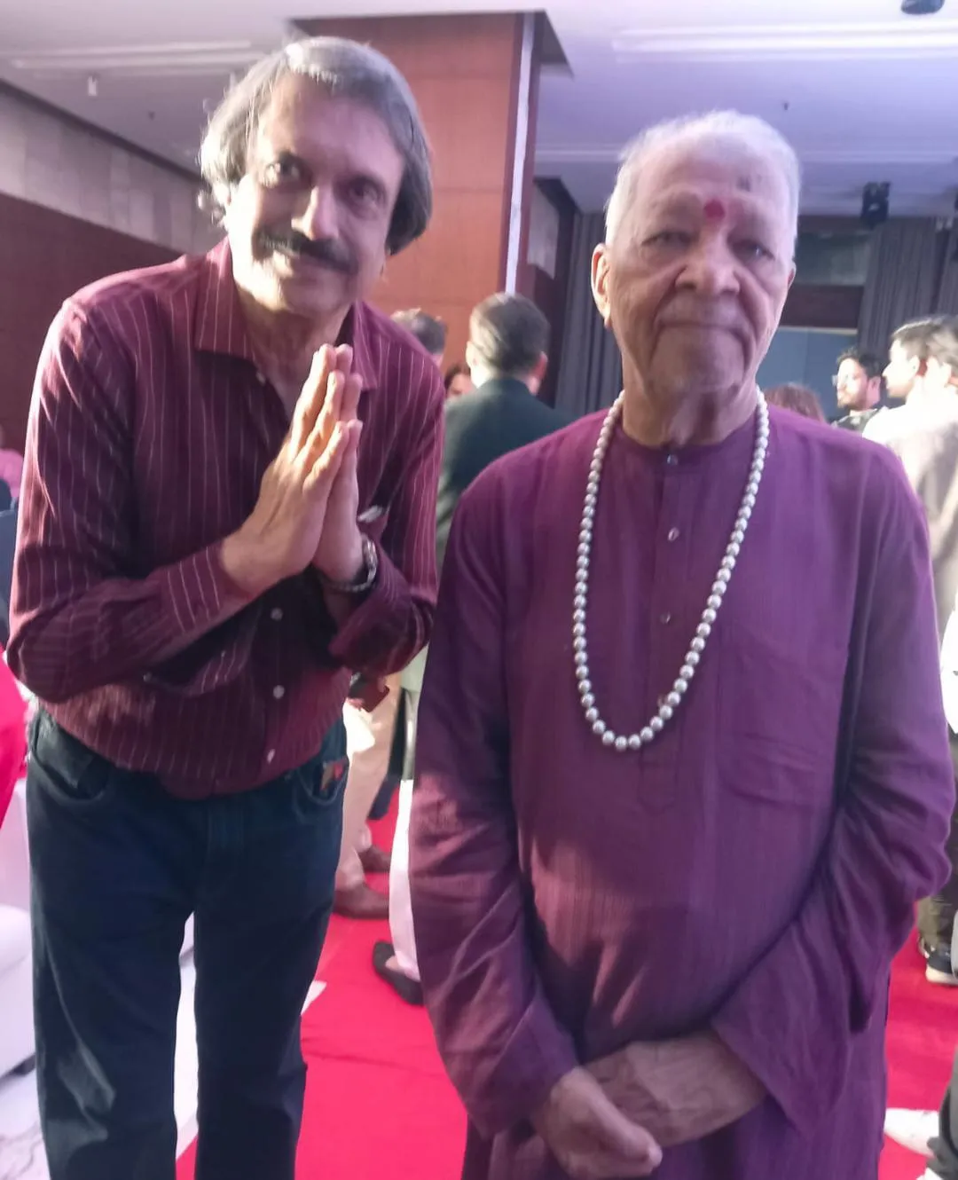 SUR event-Pt Hariprasad Chaurasia with sr journalist Chaitanya Padukone