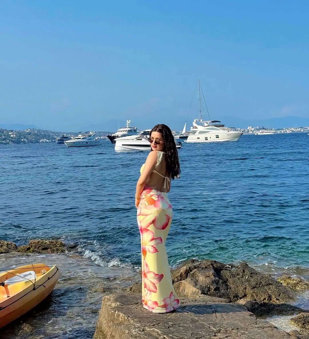 South of France, we gon’ partyThis ain’t some lil’ yachty 🇫🇷💛🌊☀️🍸Wearing @tigermist (5)