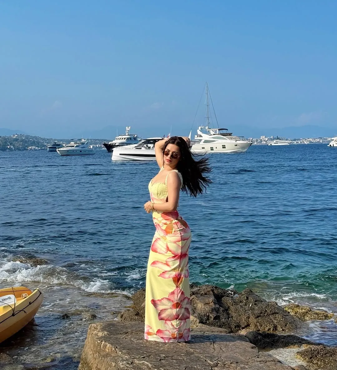 South of France, we gon’ partyThis ain’t some lil’ yachty 🇫🇷💛🌊☀️🍸Wearing @tigermist (4)