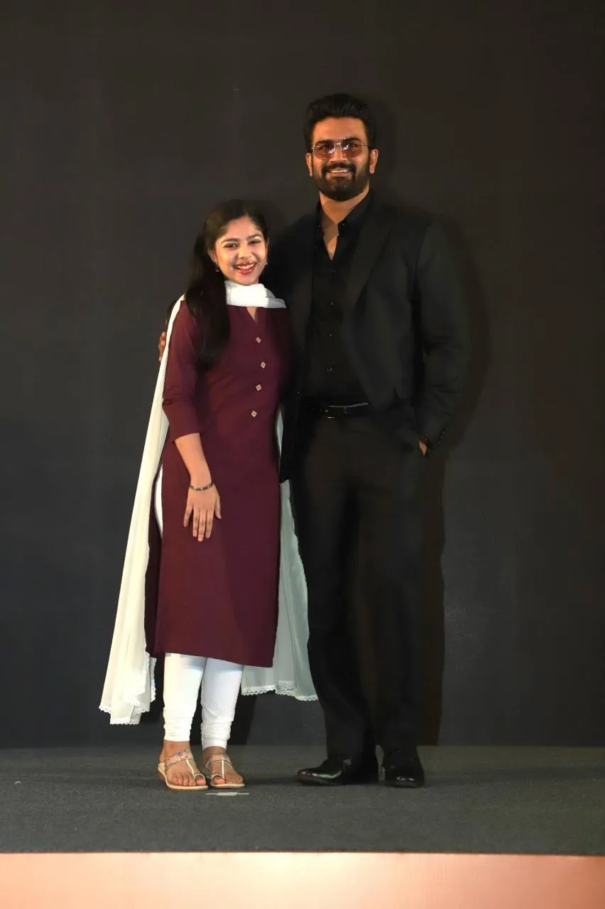 Sharad Kelkar and Niharika Chouksey (2)
