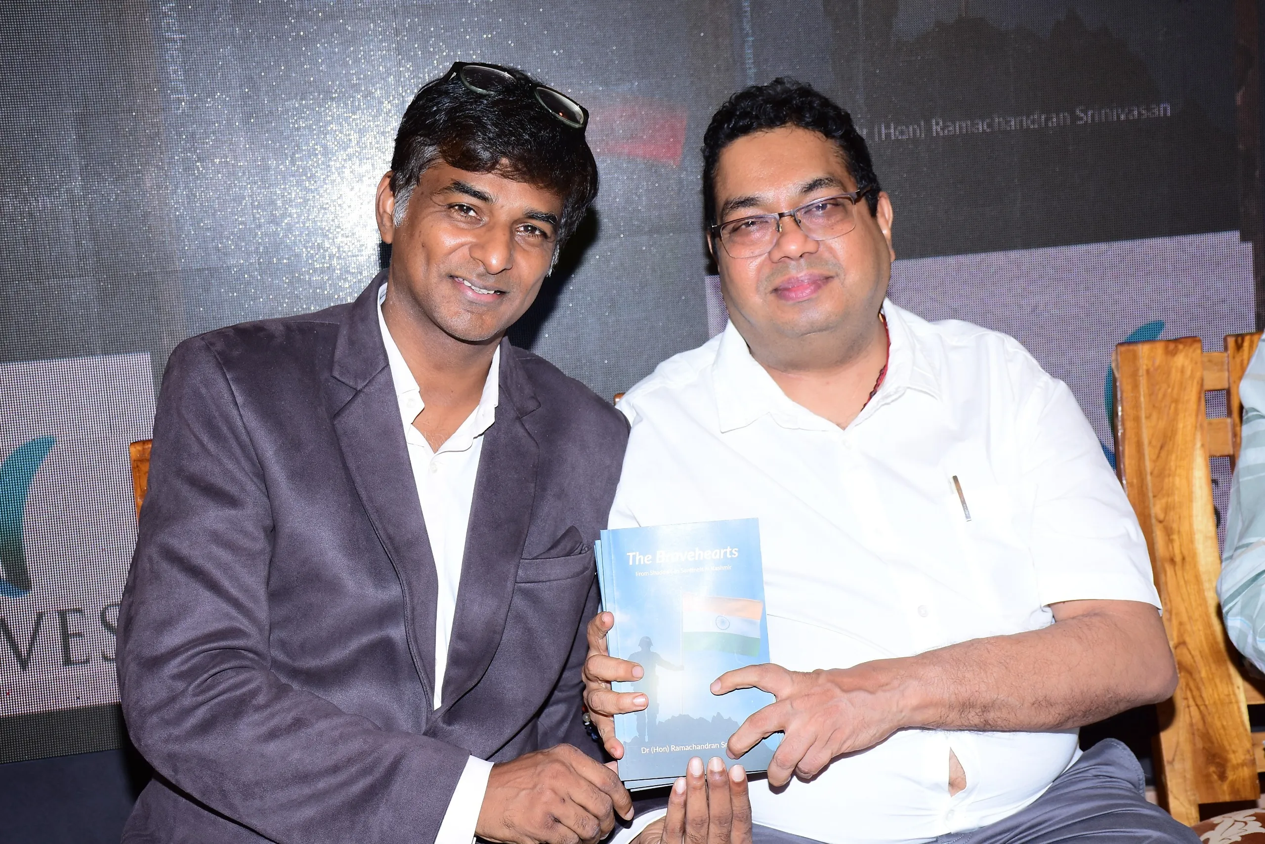 Raveena Tandon releases the book The Bravehearts by author Ramachandran Srinivasan (11)