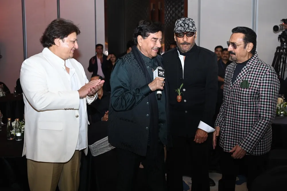 005. Shashi Ranjan with Shatrughan Sinha and JAckie Shroff and Gulshan Grover NZ6_5938