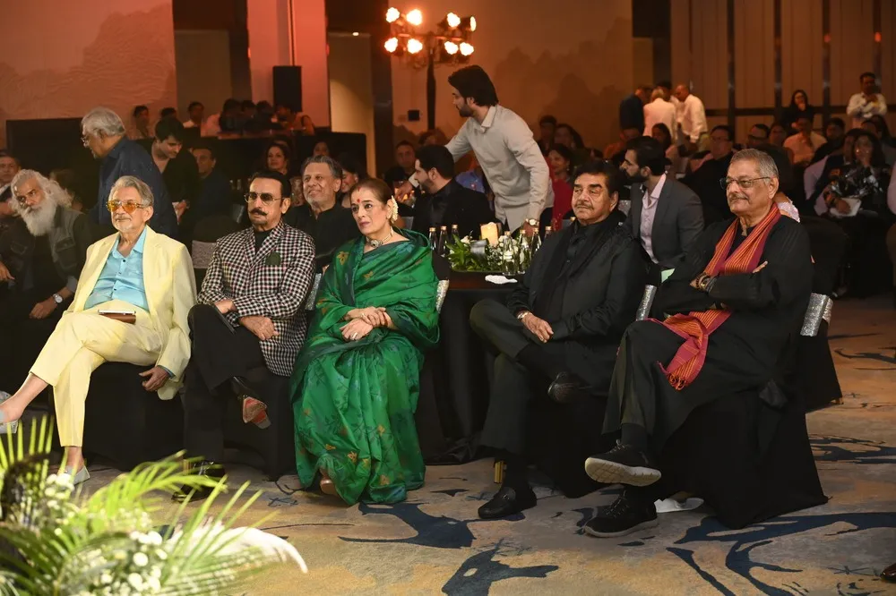 005. Shatrughan Singhwith Poonam Sinha and Siddharth Tak NZ6_5825