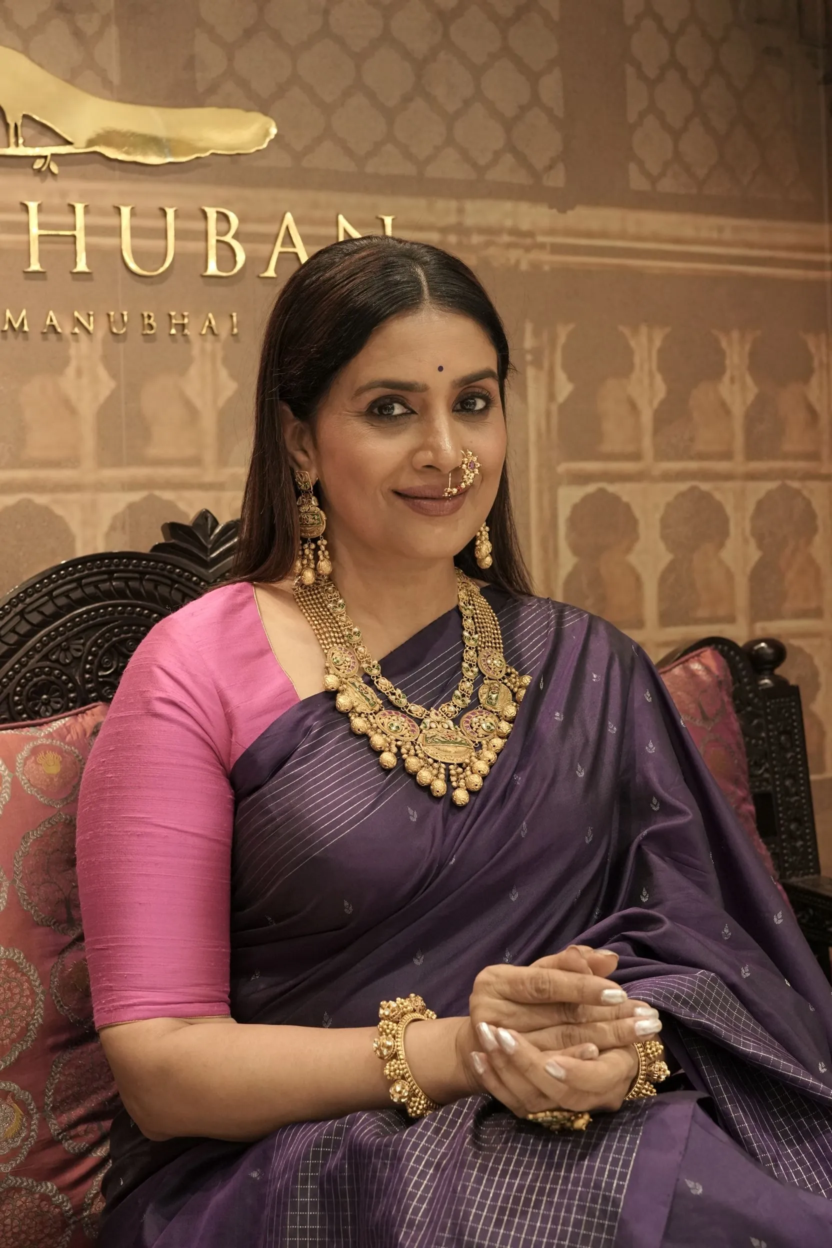 Sonali Kulkarni  launches UTSAVI at Manubhai Jewellers (1)
