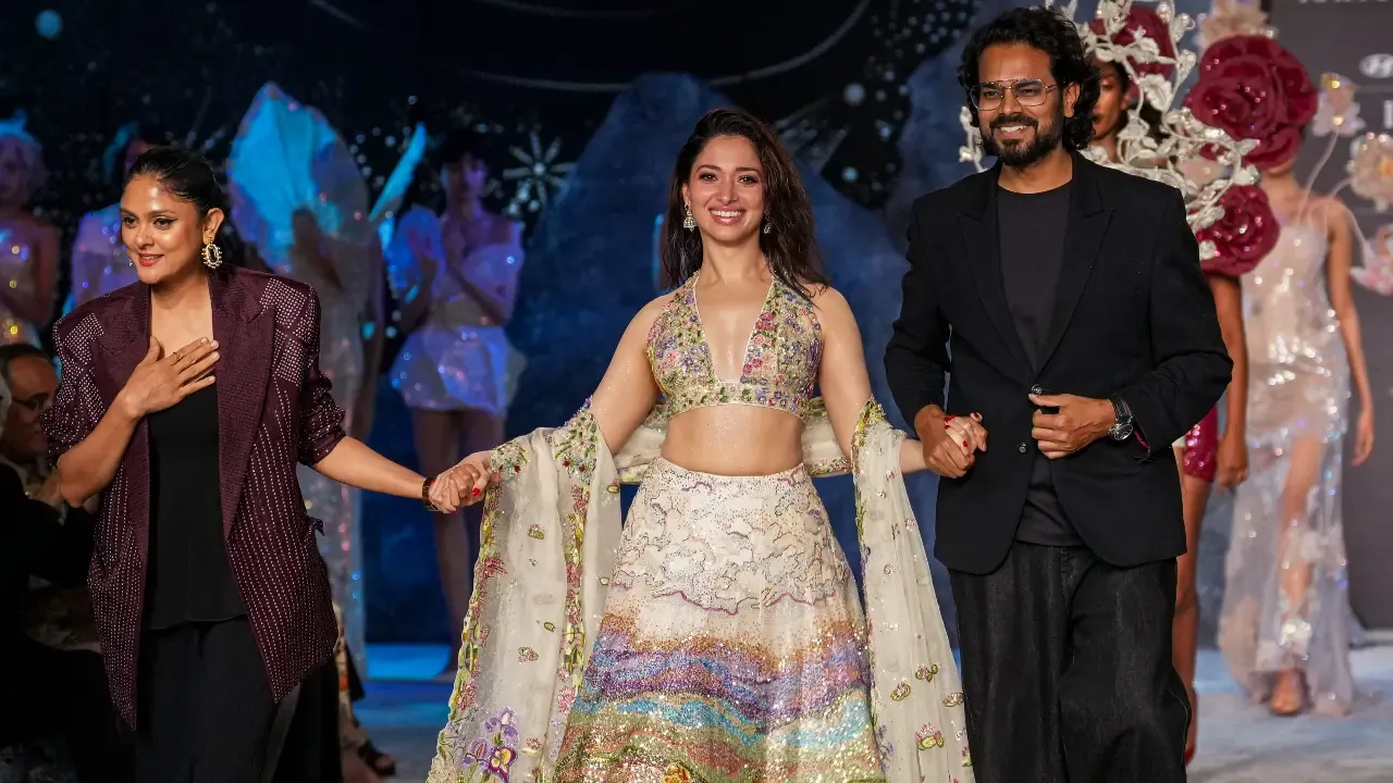 Two Looks One Icon Bharat Ki Tamannaah Bhatia Pulls Off Rare Runway Double for Rahul Mishra (2)