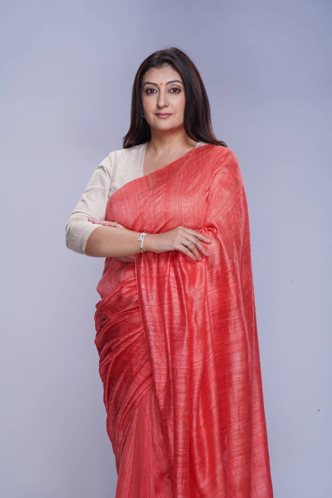 Juhi Parmar will host Zee TV show Kahaani Har Ghar Ki which gives women a chance to share their stories and struggles (1)