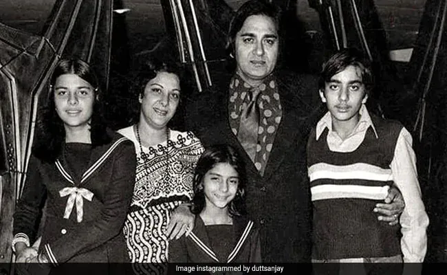 c1lgv3oo_sanjay-dutt-instagram_625x300_25_May_19