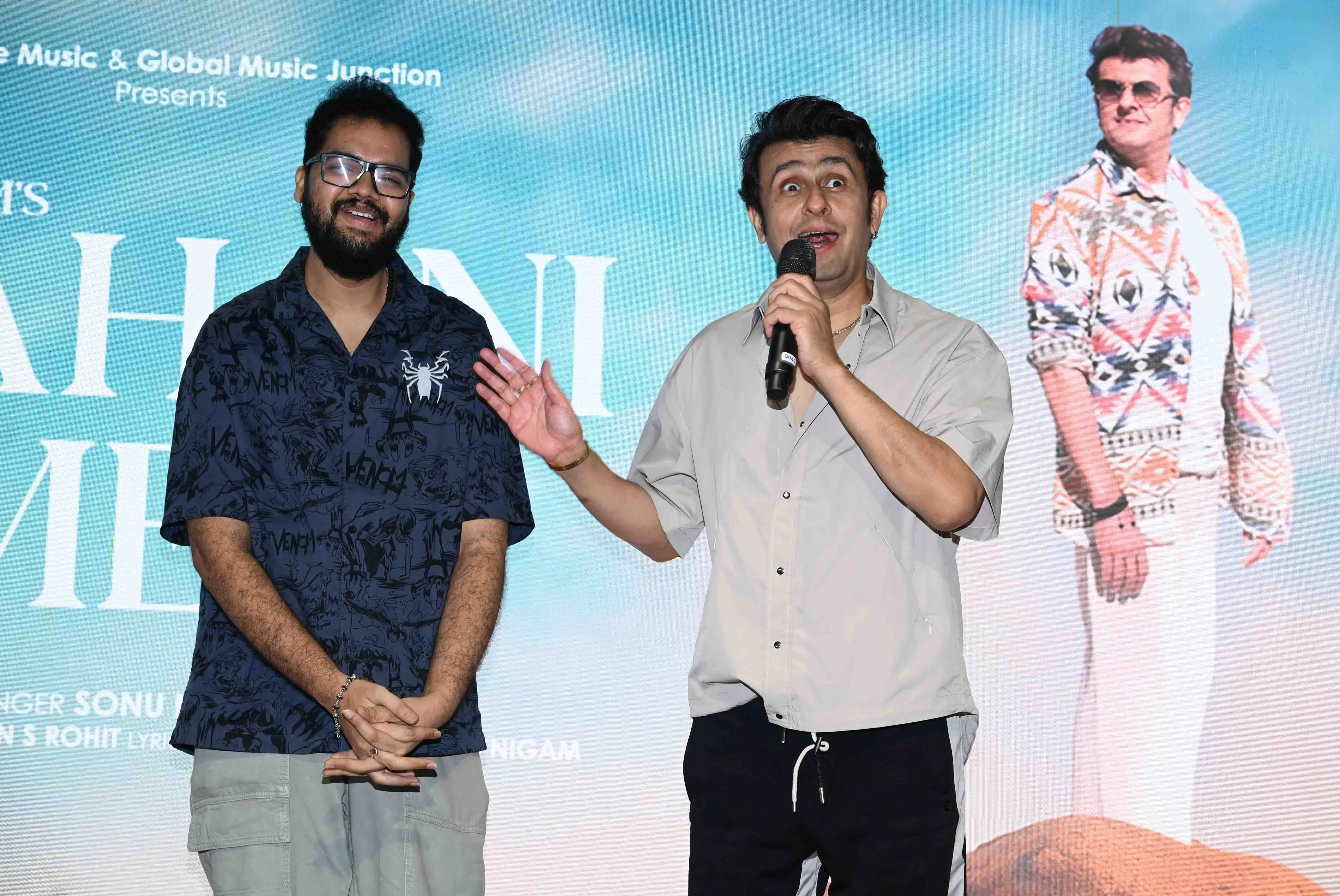 029. Sonu Nigam with PVNS Rohit NZ6_8369
